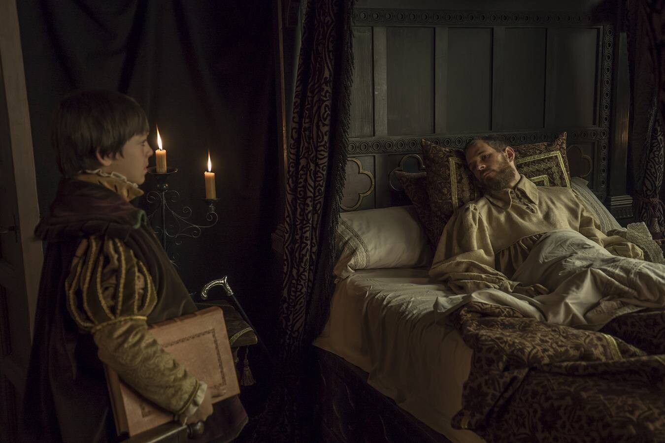 Postrado en una cama, Carlos V verá cómo su imperio llega a su fin