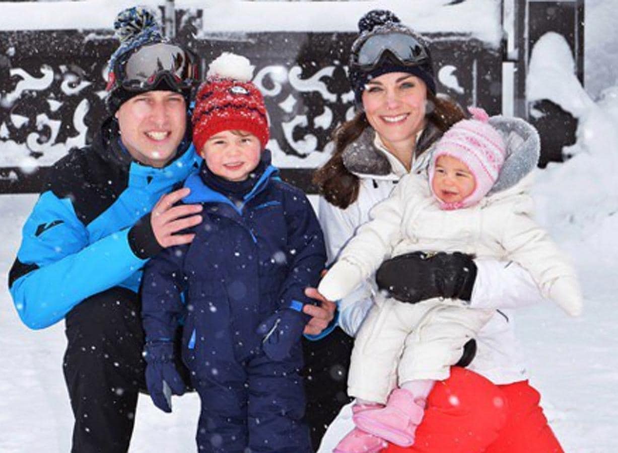 Los duques de Cambridge comparten las imágenes de sus vacaciones en la nieve.