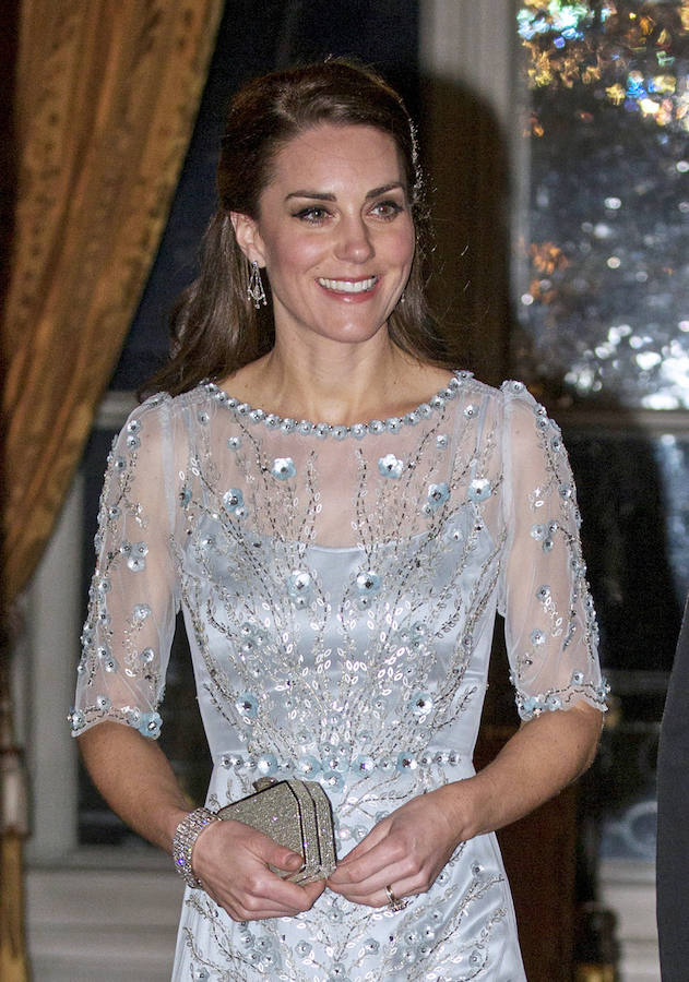 Los looks de Kate Middleton en París: los detalles de la noche
