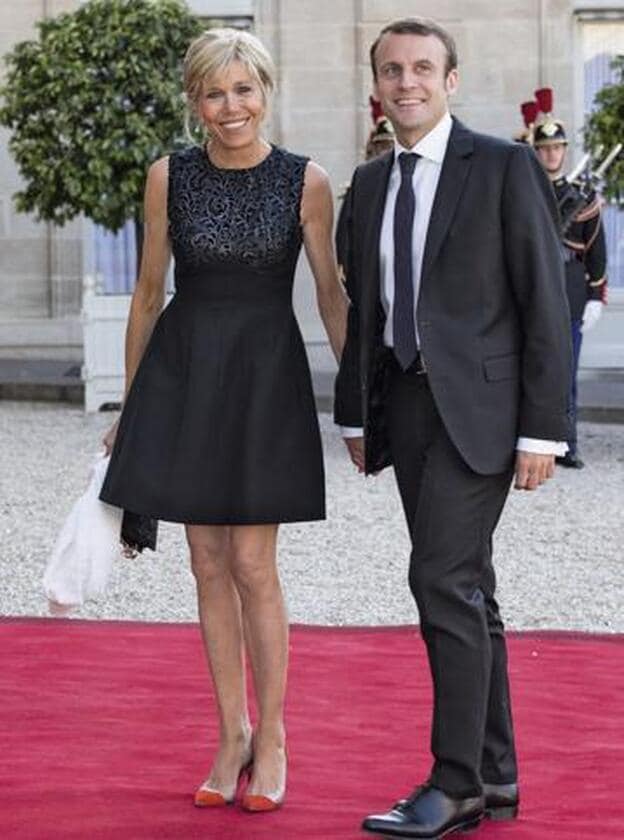 Brigitte y Emmanuel Macron, en un acto oficial en el Elíseo, durante su etapa como ministro de Finanzas.