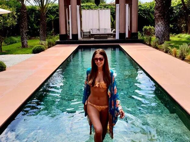 Pincha en la foto para ver los bikinis y vestidos de la maleta de Paula Echevarría el verano pasado./Instagram @Pau_EChe