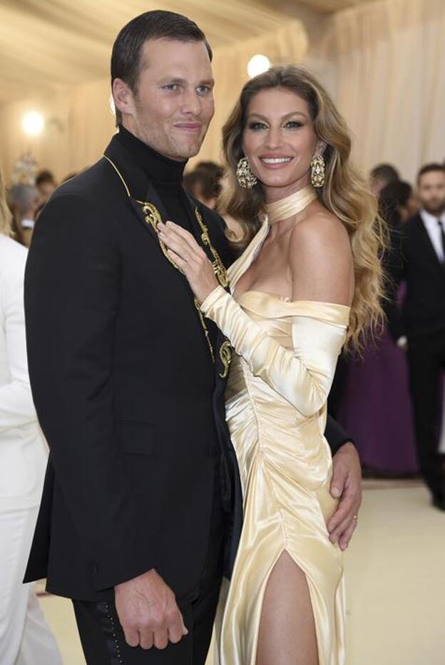 Gisele Bundchen junto a su marido, el jugador de fútbol americano Tom Brady./gtres