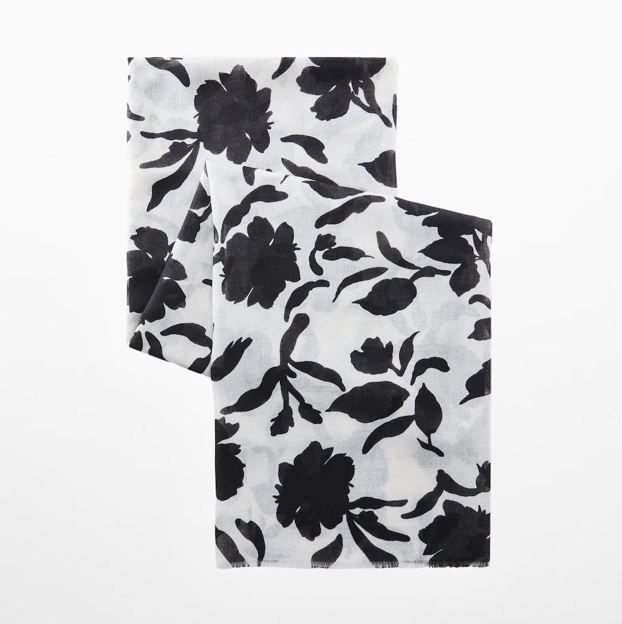 El pañuelo de Mango,