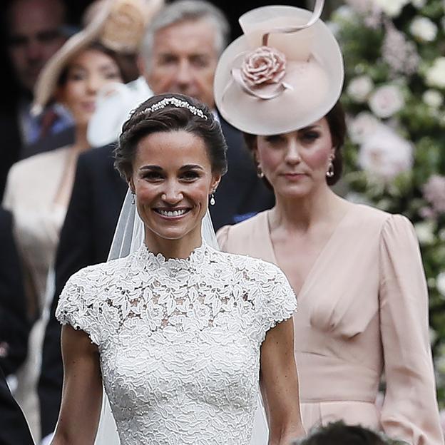Kate Middleton fue la dama de honor de su hermana en el día de su boda, pero no llegó a robarle el protagonismo como sí hizo Pippa./getty images