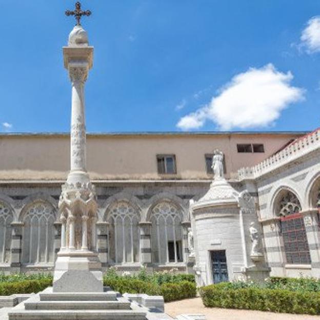 Exterior del Panteón de España