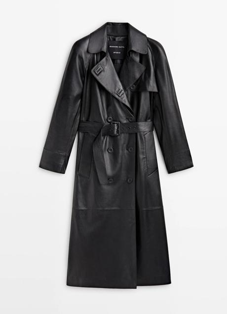 Trench de piel en color negro de Massimo Dutti Studio. Foto: Massimo Dutii.
