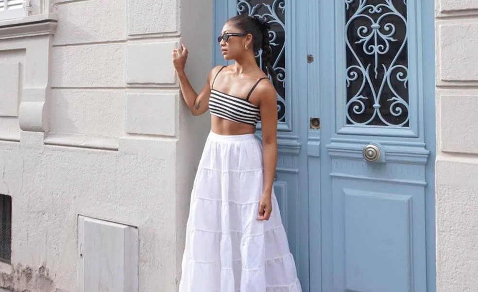 Estas faldas blancas bordadas son la prenda más deseada de este verano según las influencers