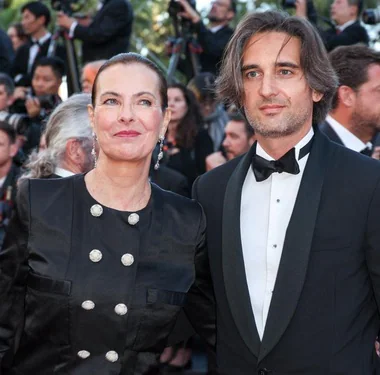 Dimitri Rassam reaparece en Cannes con su madre: cómo está la relación con Carlota Casiraghi y Carolina de Mónaco
