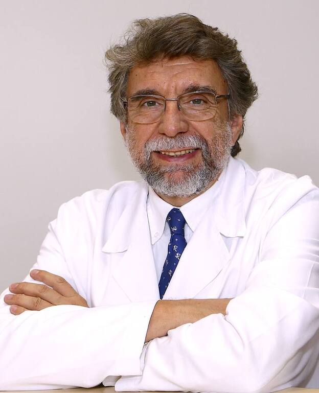 El doctor Antonio Escribano, autor de 'Come bien, vive más y mejor'./ESPASA