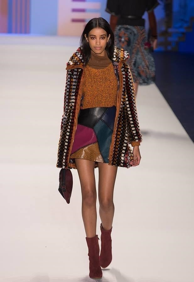 Desfile Desigual en Nueva York: falda 'pachtwork'