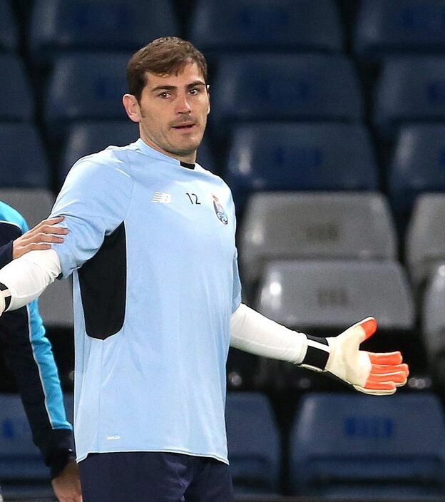 Iker Casillas estalla en Twitter: "Escribo cuando me sale de los..."