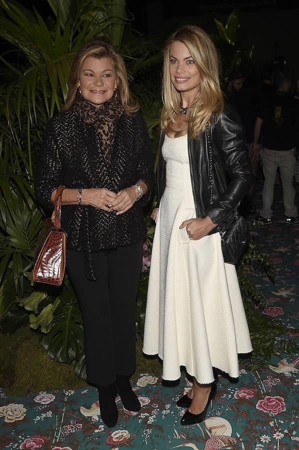 Cari Lapique y Carla Goyanes, en el desfile de Jorge Vázquez