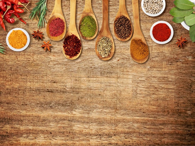 Las especias llenan de color, sabor y aroma tu cocina./Fotolia