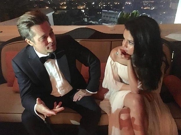 La foto con la que han comenzado los rumores de que entre Brad Pitt y Selena hay 'algo'./instagram.