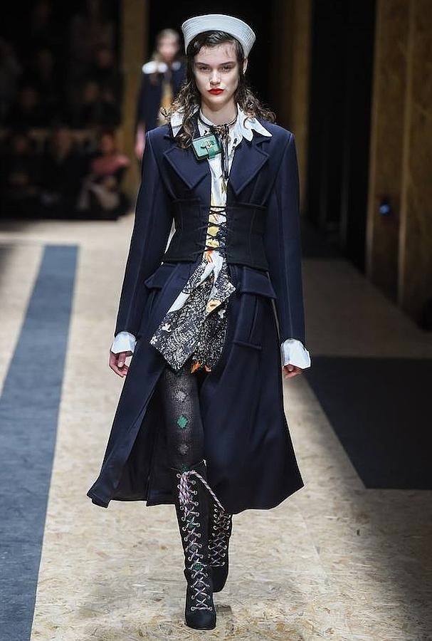 La mujer viajera de Prada para el invierno 2016-2017