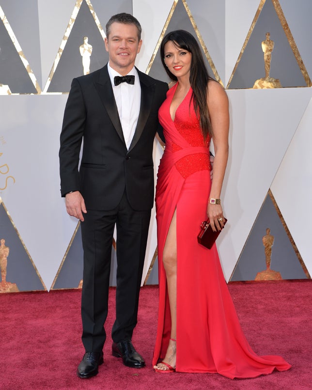 La alfombra roja de los Oscar: Matt Damon y Luciana Barroso