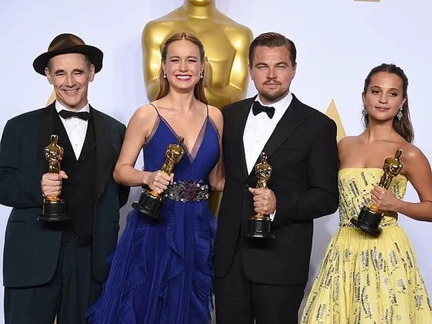 Los ganadores de los Oscars 2016, Mark Rylance (mejor actor de reparto), Brie Larson (mejor actriz), Leonardo DiCaprio (mejor actor) y Alicia Vikander (mejor actriz de reparto)./GTRES