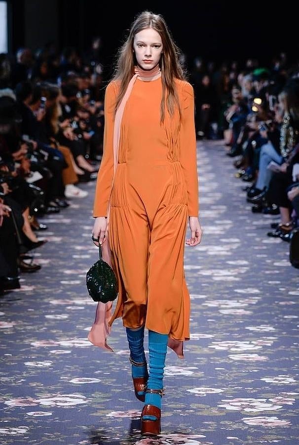 Vestido naranja de Rochas para el invierno 2016-2017