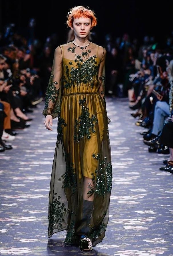 El contraste día-noche de Rochas para el otoño de 2016