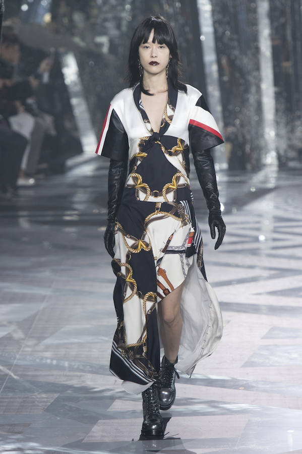 Vestido largo estampado de Louis Vuitton para el invierno 2016-2017