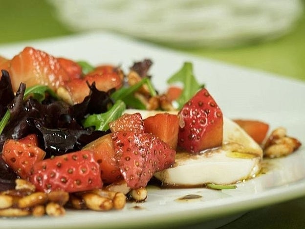 Tres versiones de ensalada con fresas