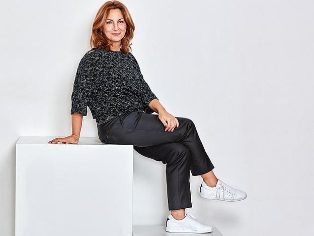 “En dos años, todos los ejecutivos llevarán traje y zapatillas”