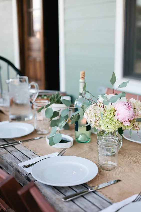 Cómo decorar tu mesa de primavera: Style Me Pretty