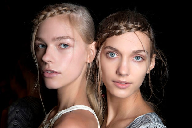 La trenza se reinventa en la pasarela