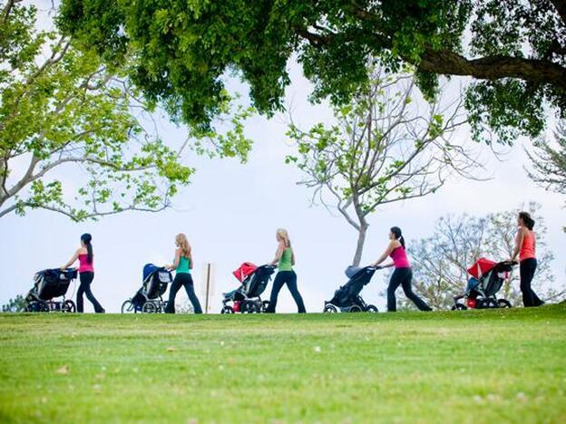 Las 'mamis fit' se vuelven virales en Estados Unidos