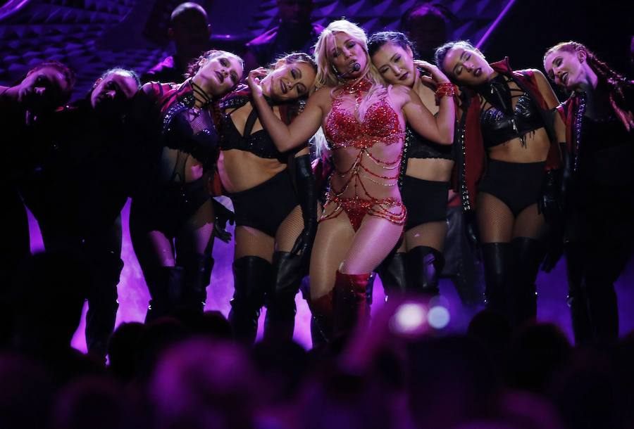 Britney Spears "incendia" la gala de los premios Billboard