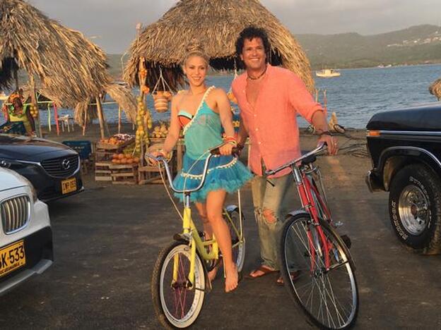 Shakira y Carlos Vives presentan su nuevo single juntos (por fin): La Bicicleta