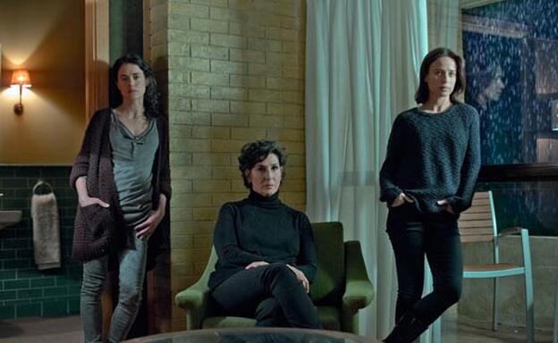 En exclusiva, primera foto de rodaje de 'El Guardián Invisible', el inicio de la 'Trilogía del Baztán'