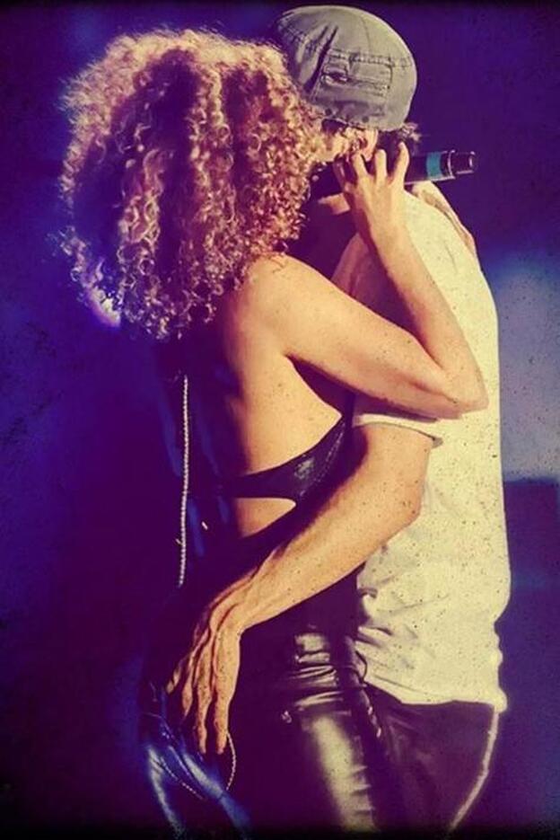 Enrique Iglesias y el 'roce' con una de sus coristas