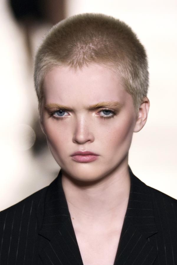 Peinados y maquillajes de pasarela: Versace