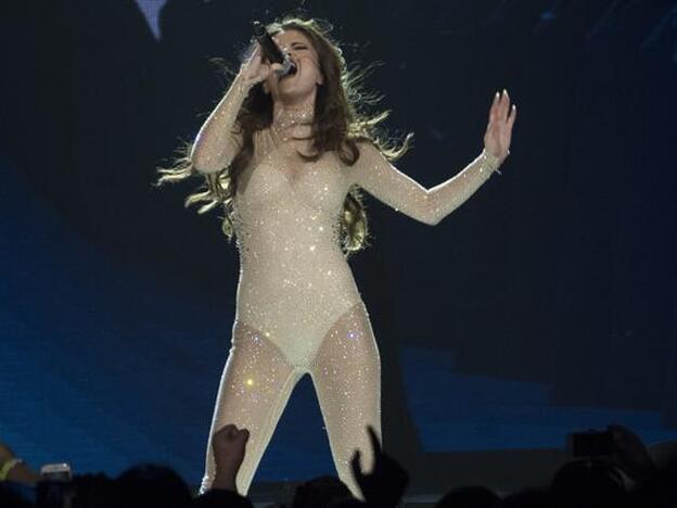 Selena Gomez rompe a llorar en pleno concierto al recordar a la asesinada Christina Grimmie