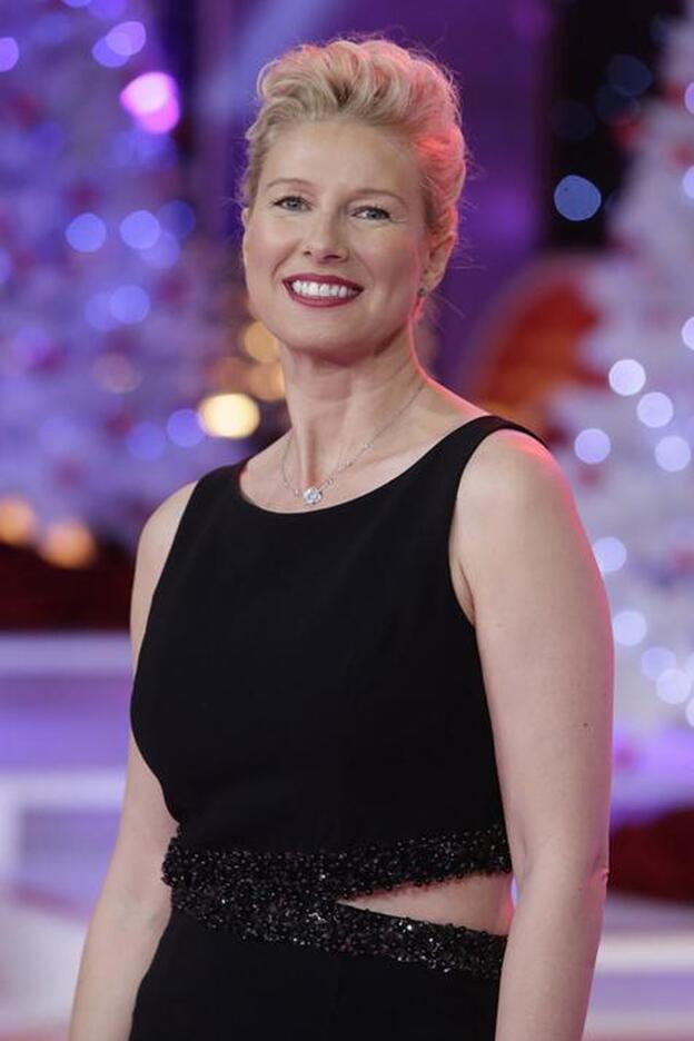 Anne Igartiburu ya disfruta del pequeño Nicolás en casa