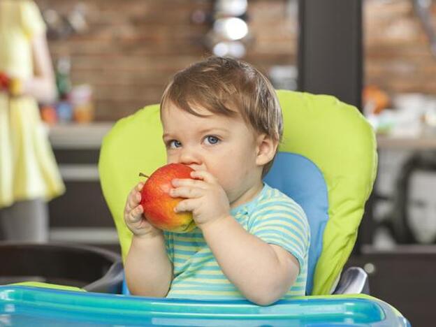 La manzana, la mejor golosina para los niños