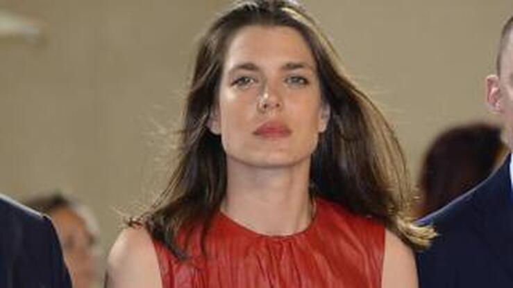 El rojo es para Carlota Casiraghi