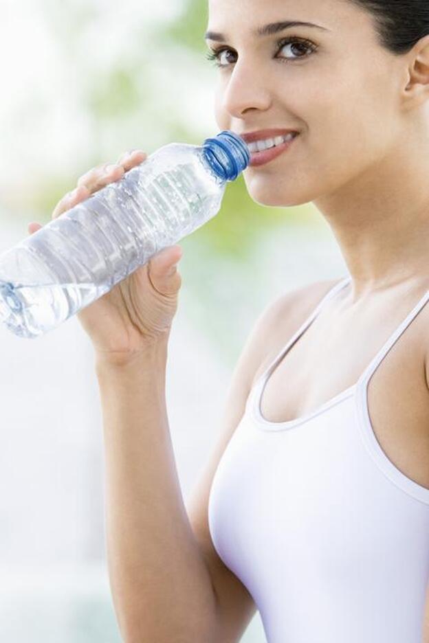 ¿Qué pasa si no bebo suficiente agua?