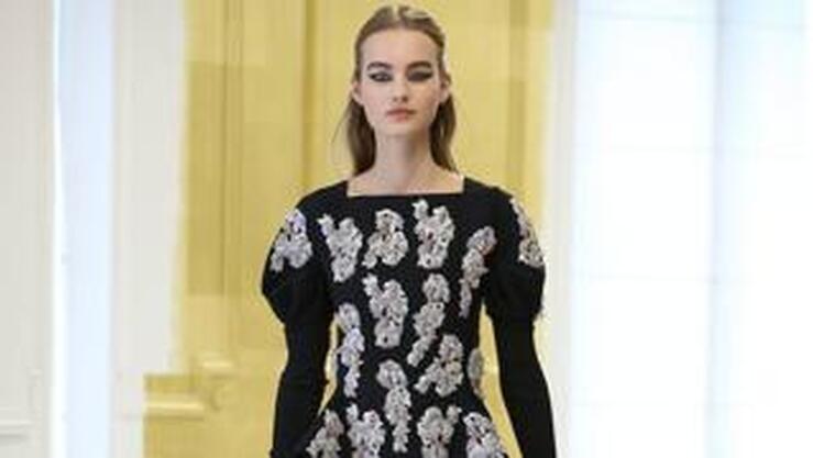 La Alta Costura de Dior se queda en blanco y negro