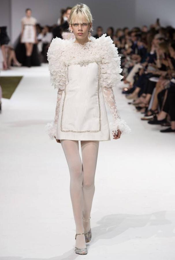 Minivestido blanco de Alta Costura, de Giambattista Valli