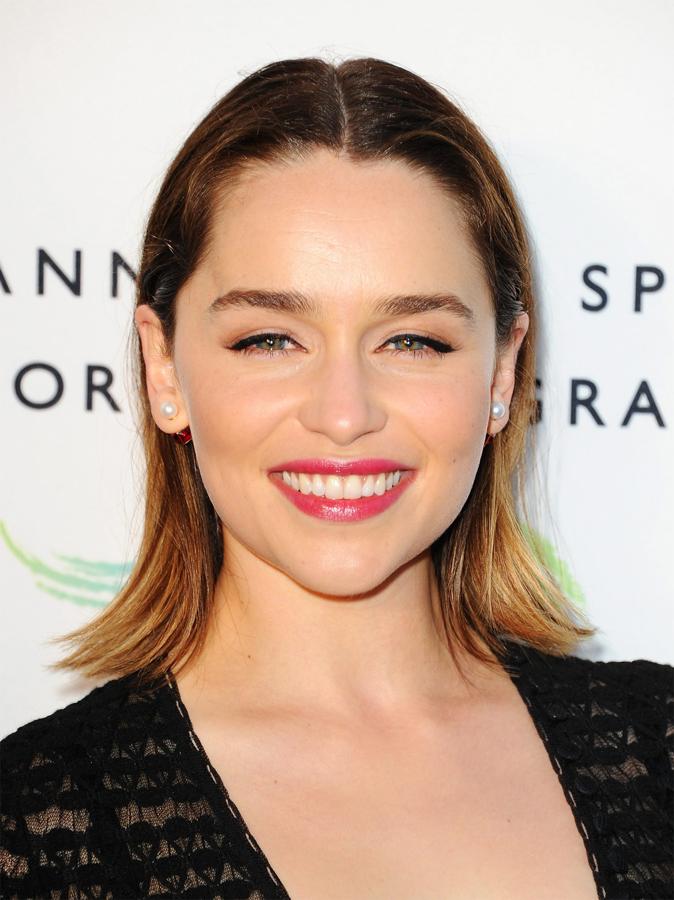 Famosas con long bob: Emilia Clarke