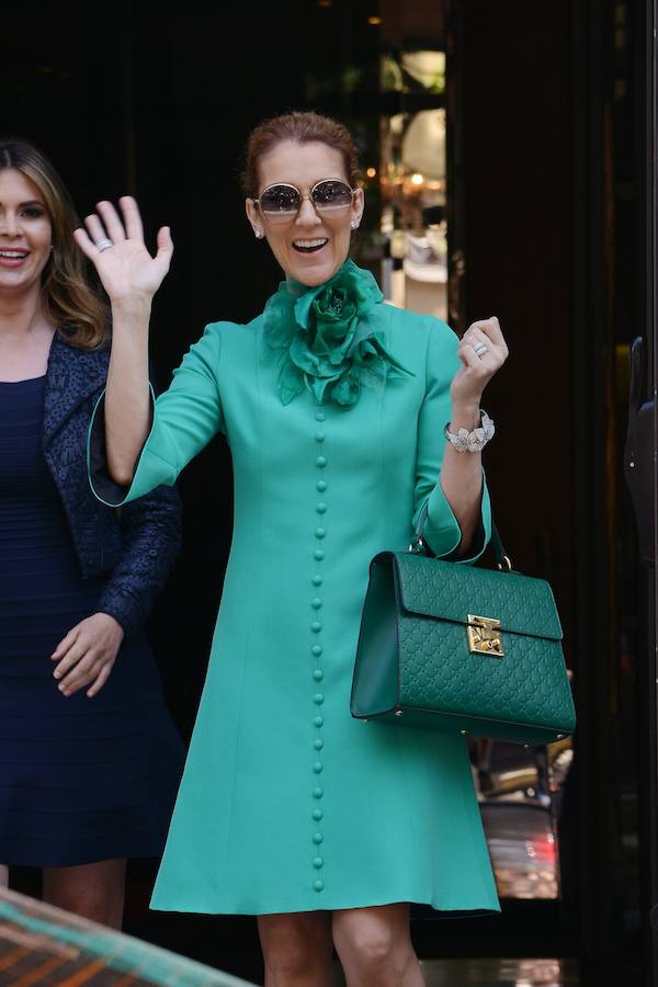 Céline Dion, de verde