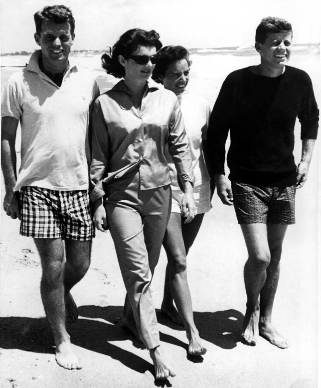 El estilo más desenfadado de Jackie Kennedy, al borde del mar