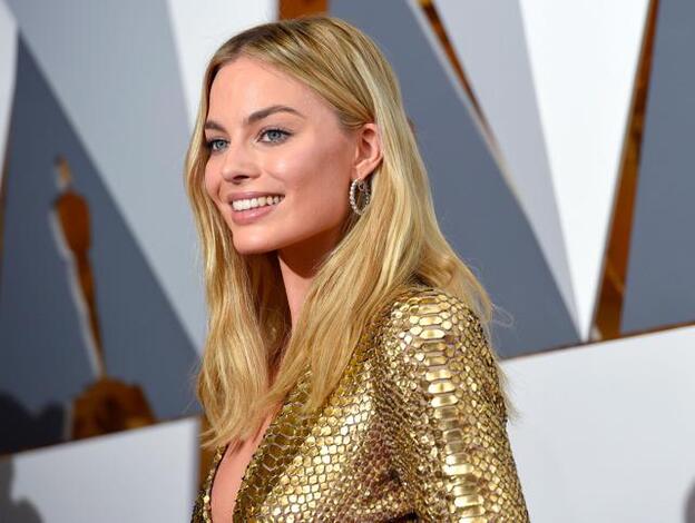Margot Robbie: la mujer del lobo aúlla sola