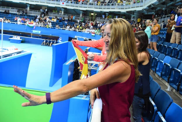 Así vivió Paqui, la madre de Mireia Belmonte su triunfo en Rio 2016
