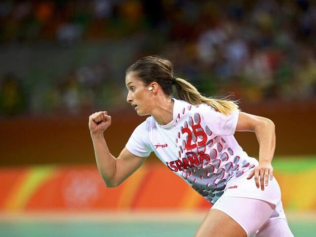 Nerea Pena, la rodillera de la discordia y la medalla que el balonmano le debe