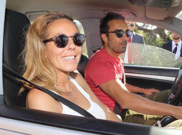 Primeras imágenes de Rocío Carrasco y Fidel Albiac tras la boda