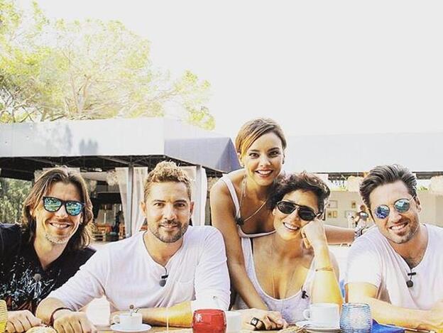 Javián, David Bisbal, Chenoa, Rosa López y David Bustamante, once años después de que se conocieran en 'Operación Triunfo'./instagram.