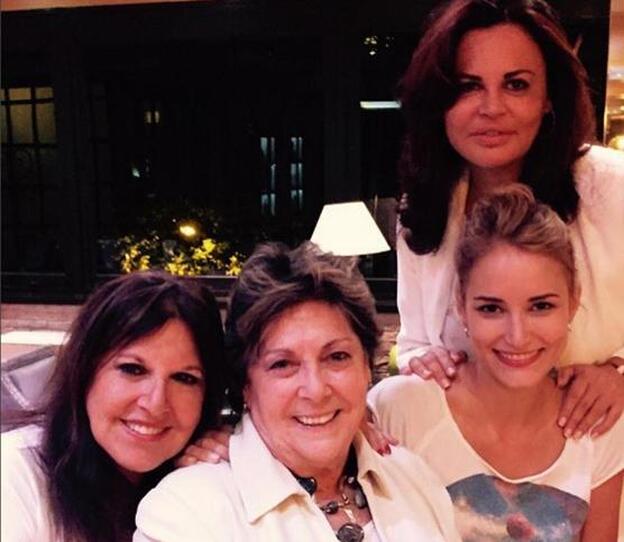 Las tres amigas en las que se apoya Alba Carrillo en medio de sus numerosas polémicas